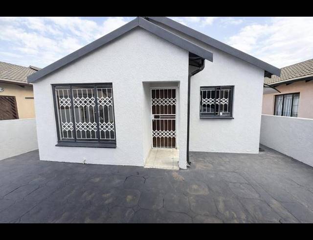3 BEDROOM HOUSE FOR SALE IN SOSHANGUVE VV